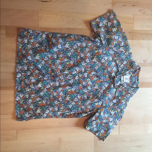 Land’s End kids’ button down short sleeve shirt. - Picture 5 of 5